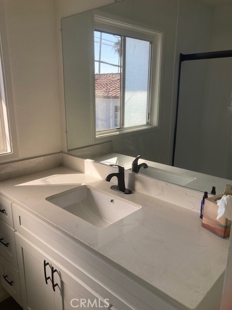Bathroom vanity