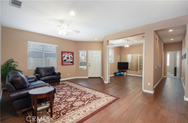 Detail Gallery Image 4 of 35 For 28300 Long Meadow Dr, Menifee,  CA 92584 - 2 Beds | 2 Baths