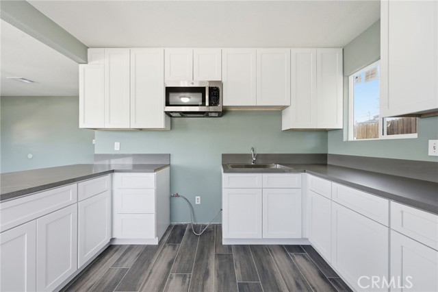 Detail Gallery Image 13 of 39 For 409 W Camellia Way, San Jacinto,  CA 92538 - 4 Beds | 2 Baths