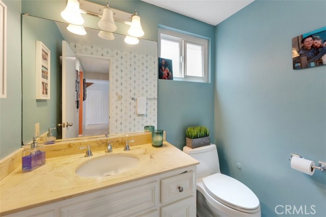 512 2nd Street, Manhattan Beach, California 90266, 4 Bedrooms Bedrooms, ,1 BathroomBathrooms,Residential,Sold,2nd Street,SB22080847