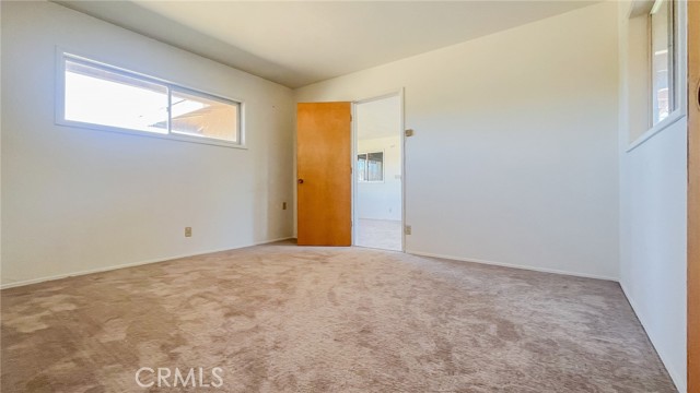 Detail Gallery Image 17 of 31 For 7411 Joshua Ln, Yucca Valley,  CA 92284 - 6 Beds | 2 Baths