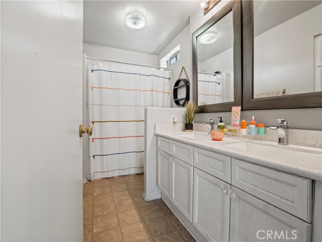 Detail Gallery Image 17 of 27 For 30305 Marigold Cir, Castaic,  CA 91384 - 3 Beds | 2 Baths