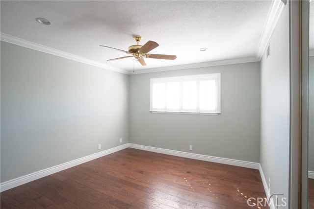 Detail Gallery Image 12 of 25 For 5302 Glenroy Dr, Huntington Beach,  CA 92649 - 5 Beds | 2 Baths