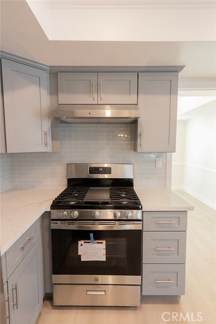 Detail Gallery Image 12 of 35 For 2215 Marshallfield Ln a,  Redondo Beach,  CA 90278 - 3 Beds | 2/1 Baths