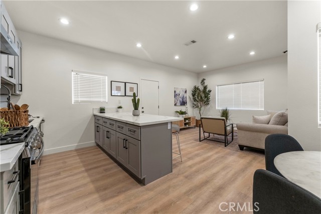 Detail Gallery Image 3 of 14 For 10695 Mckeen St, Garden Grove,  CA 92843 - 4 Beds | 2 Baths