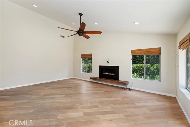 10854 Beltramo Circle, Riverside CA: https://media.crmls.org/medias/0301bffb-1704-4ebd-86f6-e7d62c51313e.jpg