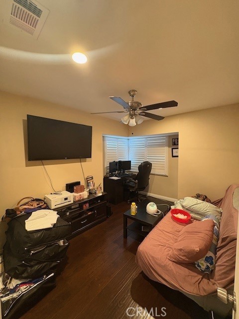 4816 Irongate Lane, Santa Ana CA: https://media.crmls.org/medias/0302421a-2104-45e6-95bc-6a8e411cde1a.jpg