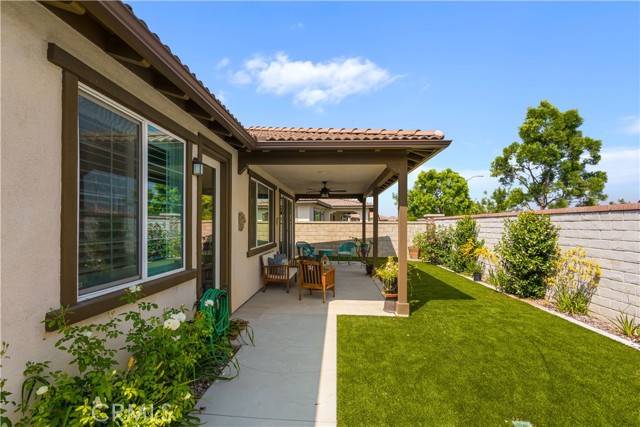 4071 E Amigos Privado, Ontario CA: https://media.crmls.org/medias/0302602c-165d-4565-8b18-bdc29bc7dee1.jpg