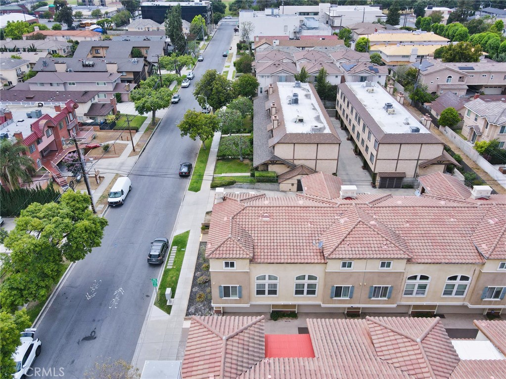 https://media.crmls.org/medias/03027e54-18e2-4e18-8792-5e9d16e4c3ac.jpg?preset=X-Large