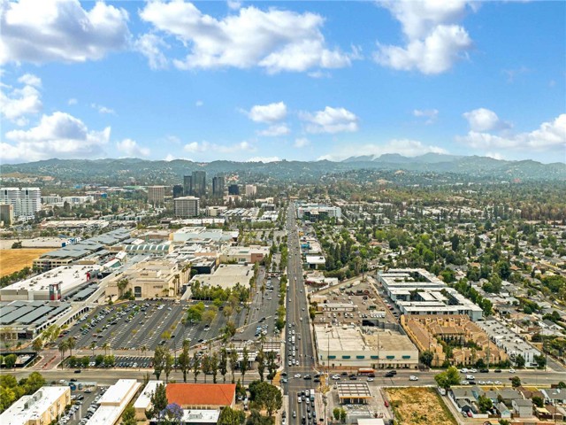 7049 Vassar Avenue, Canoga Park CA: https://media.crmls.org/medias/0302bb8f-b92a-482c-84d2-ffab5c530d38.jpg