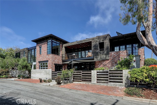3208 Agnes Road, Manhattan Beach CA: https://media.crmls.org/medias/0303a984-69cc-46fa-b2a3-8c565340048b.jpg