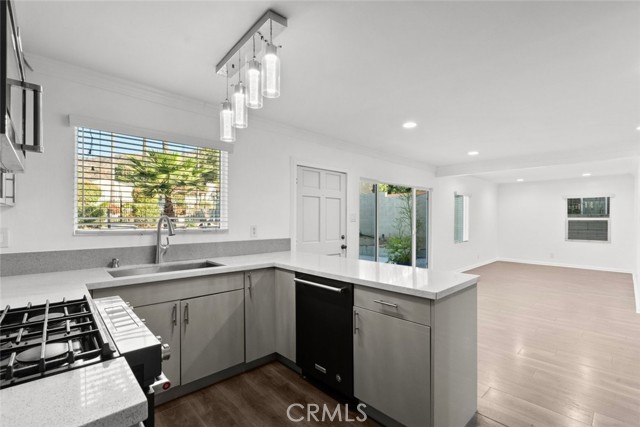 Detail Gallery Image 13 of 29 For 408 Spencer Street a,  Glendale,  CA 91202 - 3 Beds | 2 Baths