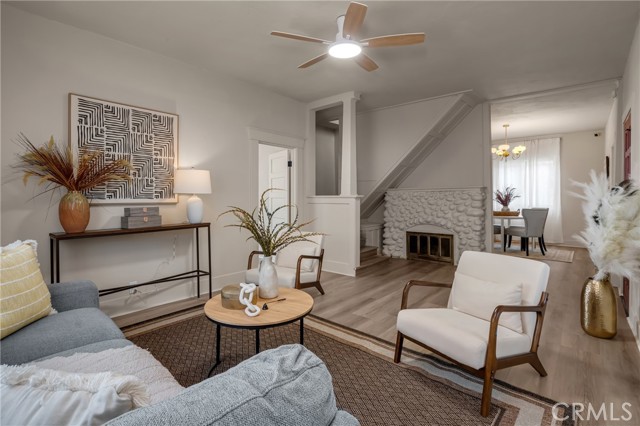 Detail Gallery Image 7 of 47 For 520 E 8th St, Corona,  CA 92879 - 4 Beds | 2 Baths