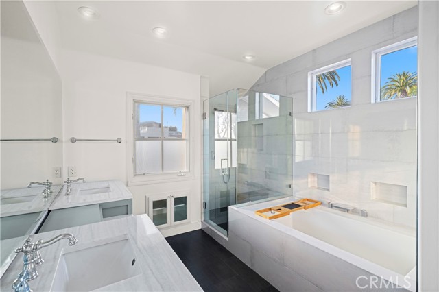 Detail Gallery Image 14 of 24 For 504 Marguerite Ave, Corona Del Mar,  CA 92625 - 3 Beds | 2/1 Baths