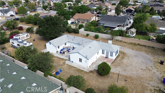 8005 Oleander, Fontana CA: https://media.crmls.org/medias/0305818a-21ee-4f7a-8bb2-0a2806b1921c.jpg