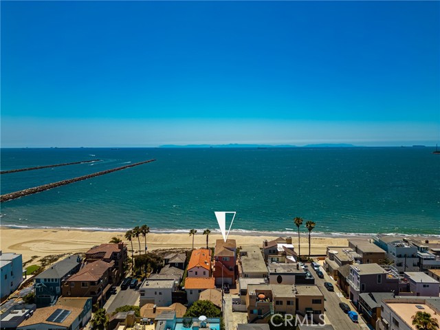 6915 E Seaside, Long Beach CA: https://media.crmls.org/medias/0305eb08-6afb-4d43-b863-b987e19f6080.jpg