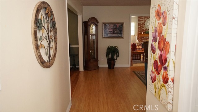 Detail Gallery Image 14 of 39 For 16519 Minnehaha, Granada Hills,  CA 91344 - 3 Beds | 2 Baths