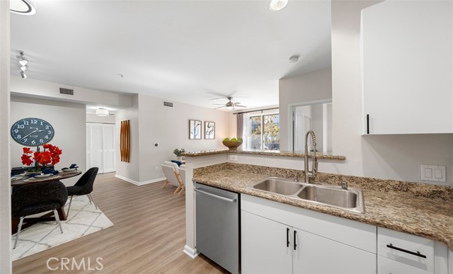 1801 E Katella Avenue, Anaheim CA: https://media.crmls.org/medias/03066d04-f584-47d7-b15d-69ca691c0c39.jpg