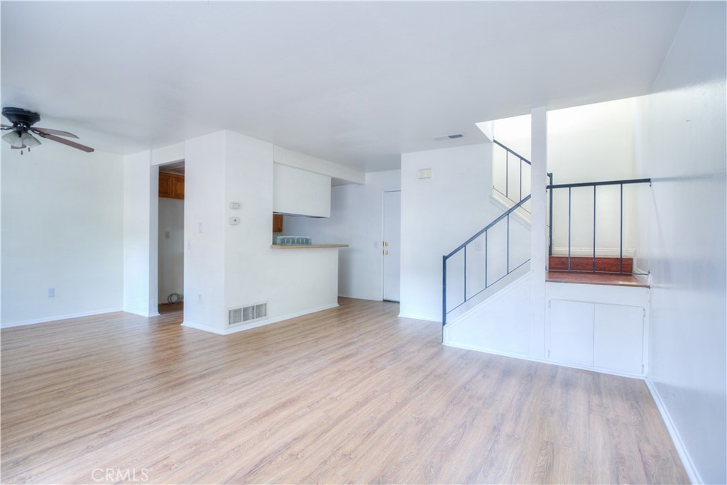 MLS #WS25276724 image #6