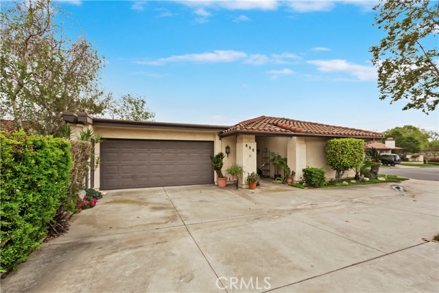 Detail Gallery Image 4 of 45 For 880 El Mirador, Upland,  CA 91784 - 2 Beds | 2/1 Baths