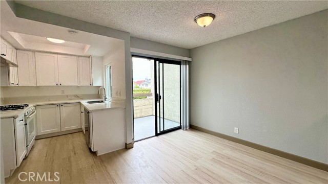 Detail Gallery Image 15 of 19 For 4878 Embassy, La Palma,  CA 90623 - 2 Beds | 2 Baths