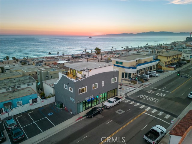 3921 Highland Ave, Manhattan Beach, California 90266, ,Residential Income,For Sale,Highland Ave,SB25015575