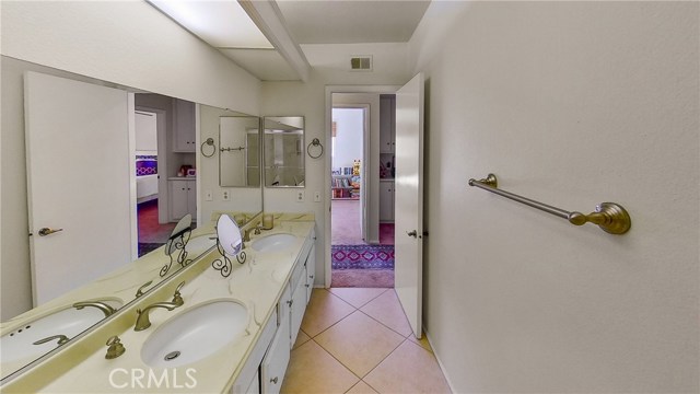 4 Bed Home for Sale in Saugus, California