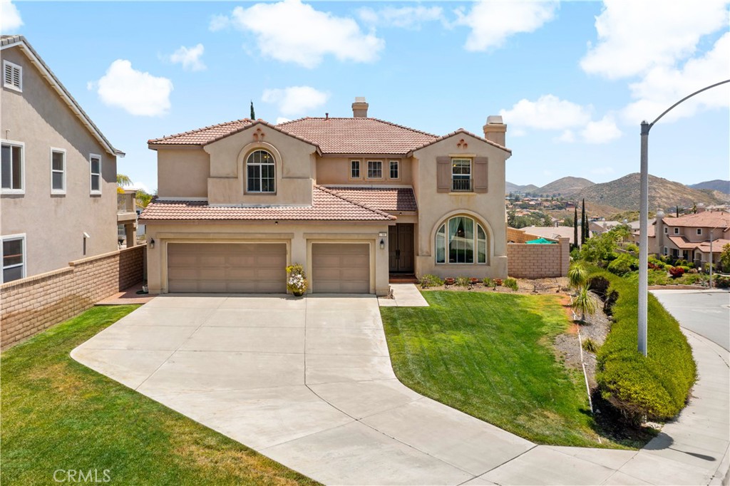 14 Villa Roma, Lake Elsinore, CA 92532