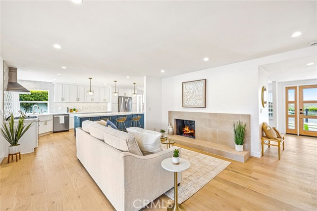 Detail Gallery Image 15 of 55 For 2309 Irvine Ave, Newport Beach,  CA 92660 - 4 Beds | 2/1 Baths