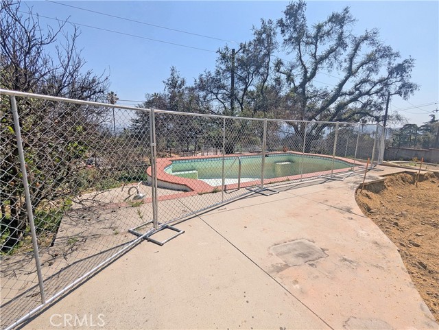 930 Parkman Street, Altadena CA: https://media.crmls.org/medias/0308f380-9b5a-4dce-a26e-e91720380e35.jpg