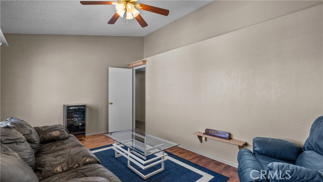 Detail Gallery Image 27 of 45 For 37419 Oxford Dr, Palmdale,  CA 93550 - 3 Beds | 3 Baths