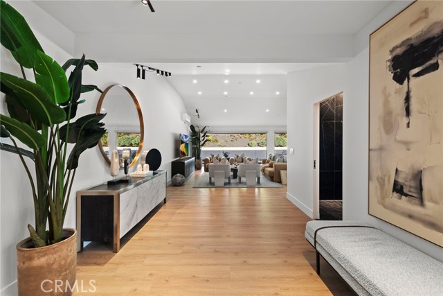 Detail Gallery Image 5 of 29 For 1318 Outrigger Dr, Corona Del Mar,  CA 92625 - 4 Beds | 4/1 Baths