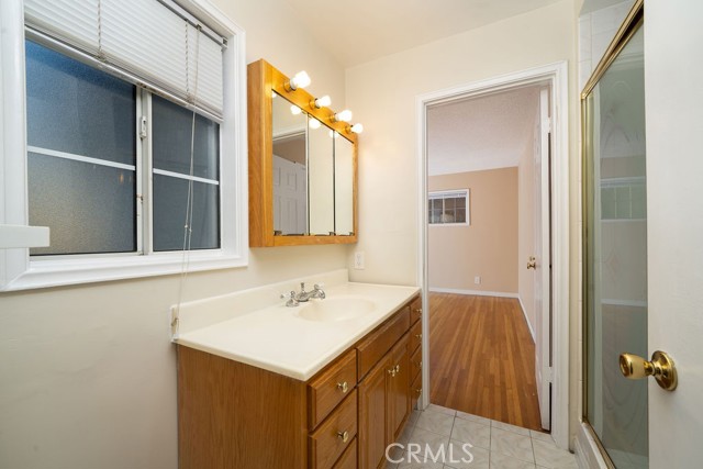 Detail Gallery Image 15 of 23 For 14509 Greenworth Dr, La Mirada,  CA 90638 - 3 Beds | 2 Baths