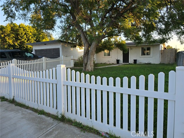 Detail Gallery Image 1 of 1 For 17225 Ceres Ave, Fontana,  CA 92335 - 3 Beds | 1 Baths