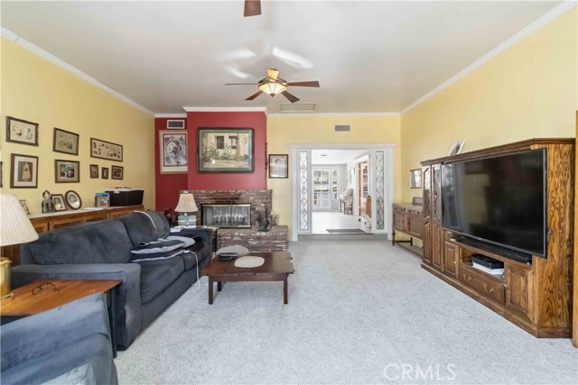 Detail Gallery Image 13 of 53 For 10457 Variel Ave, Chatsworth,  CA 91311 - 6 Beds | 5 Baths