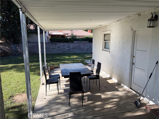 Detail Gallery Image 8 of 24 For 6725 Belmar Ave, Reseda,  CA 91335 - 4 Beds | 2 Baths