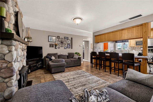 Detail Gallery Image 12 of 65 For 27 Amber Way, Chico,  CA 95926 - 3 Beds | 2 Baths