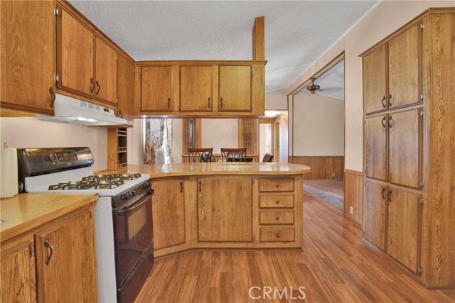 350 S Willow Avenue, Rialto CA: https://media.crmls.org/medias/030dbcbd-72f1-4d6f-ad08-ccee77b63b22.jpg