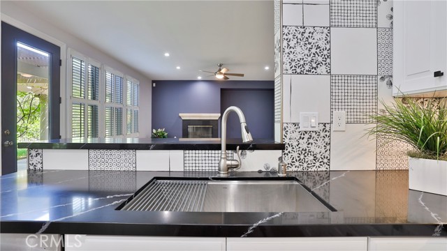 2431 Elizabeth Court, Upland CA: https://media.crmls.org/medias/030e8cd8-cd33-4f82-a2a0-2f62de48f3c7.jpg