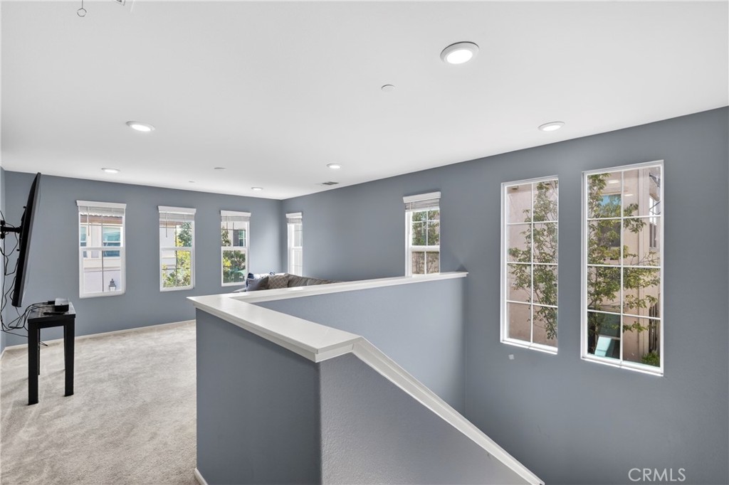 https://media.crmls.org/medias/03102f86-d55f-4e90-ba52-a2773a613d73.jpg?preset=X-Large