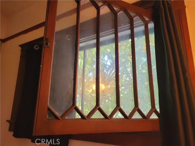 Detail Gallery Image 6 of 22 For 1948 K St, Merced,  CA 95340 - 3 Beds | 2 Baths