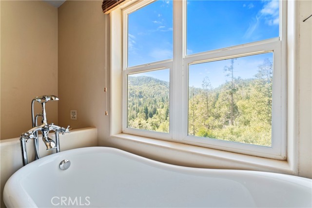 Detail Gallery Image 15 of 17 For 29450 Piney Ln, Cedar Glen,  CA 92321 - 3 Beds | 3 Baths