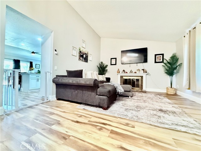 Detail Gallery Image 3 of 33 For 15143 Jacquetta, Moreno Valley,  CA 92551 - 3 Beds | 2 Baths