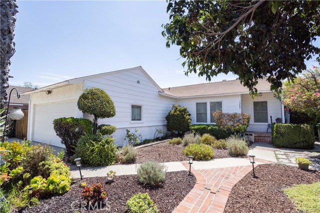 Detail Gallery Image 1 of 1 For 13706 Kagel Canyon St, Arleta,  CA 91331 - 3 Beds | 2 Baths