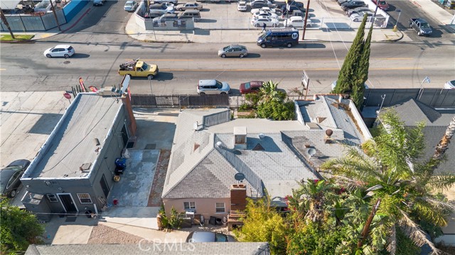 11170 Burbank Boulevard, North Hollywood CA: https://media.crmls.org/medias/0311c82e-b6db-4775-bf09-f24baa7028a3.jpg