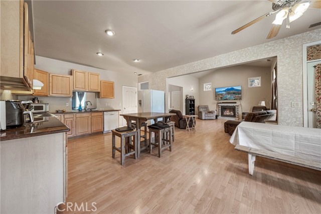 Detail Gallery Image 19 of 56 For 2920 Meadow Creek Rd, Clearlake Oaks,  CA 95423 - 3 Beds | 2/1 Baths