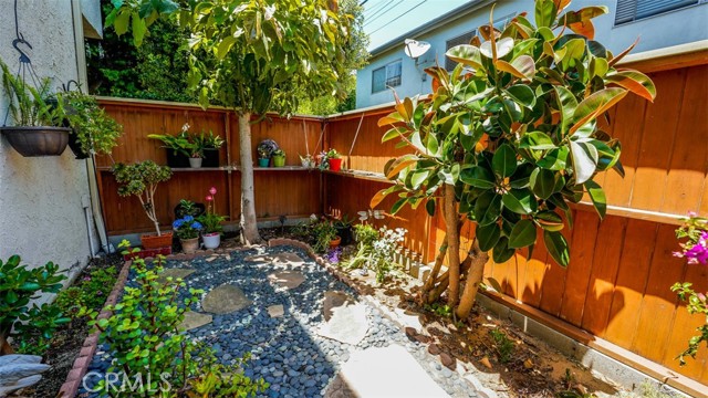 Roomy side patio…