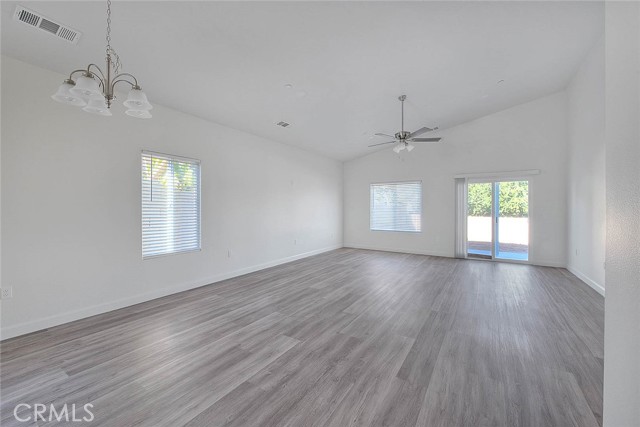 Detail Gallery Image 14 of 60 For 4429 Forest St, Riverside,  CA 92507 - 4 Beds | 2 Baths