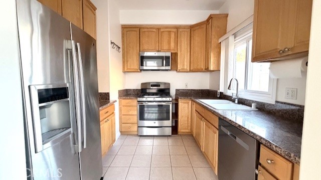 Detail Gallery Image 5 of 17 For 448 S Oak Knoll Ave #6,  Pasadena,  CA 91101 - 2 Beds | 3 Baths