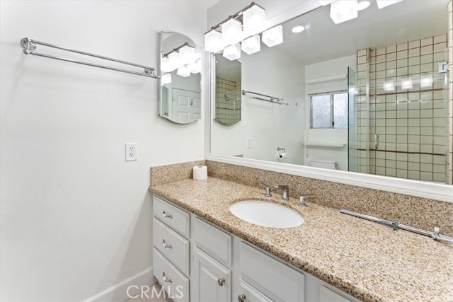 Detail Gallery Image 22 of 66 For 400 17th St, Manhattan Beach,  CA 90266 - 4 Beds | 2 Baths